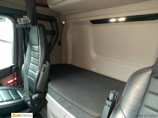 Стандартный седельный тягач SCANIA S 660 V8 Retarder Standklima Leder Alu