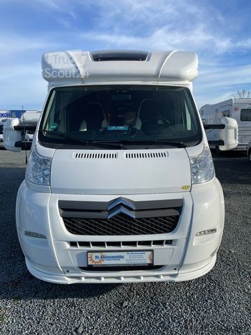 Halvintegrerad husbil GIOTTILINE W 58 Windy Queensbett/Hubbett/ras