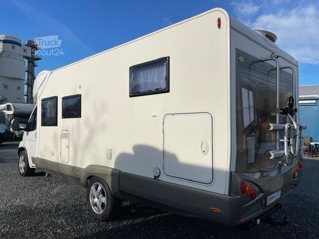 Halvintegrerad husbil GIOTTILINE W 58 Windy Queensbett/Hubbett/ras