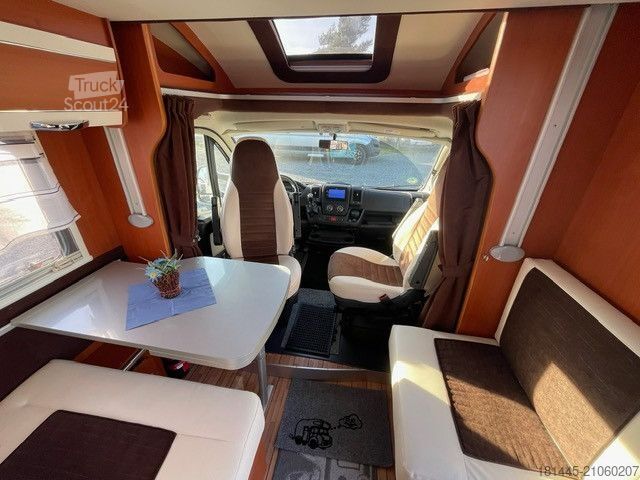 Halvintegrerad husbil GIOTTILINE W 58 Windy Queensbett/Hubbett/ras