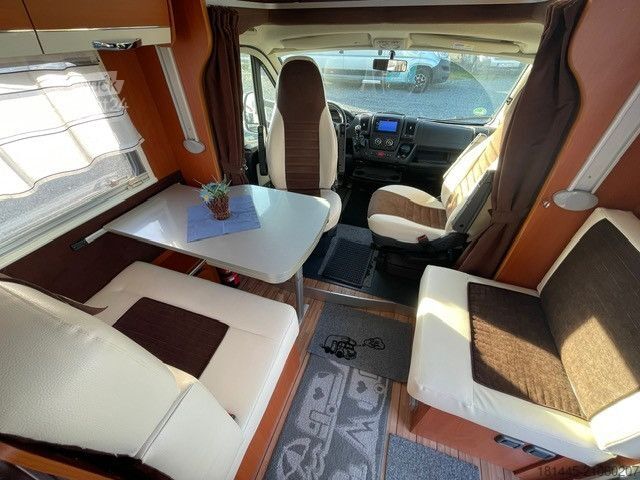 Halvintegrerad husbil GIOTTILINE W 58 Windy Queensbett/Hubbett/ras