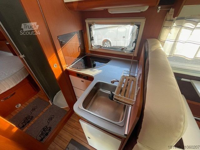 Halvintegrerad husbil GIOTTILINE W 58 Windy Queensbett/Hubbett/ras