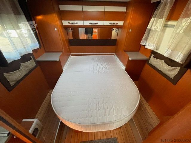 Halvintegrerad husbil GIOTTILINE W 58 Windy Queensbett/Hubbett/ras