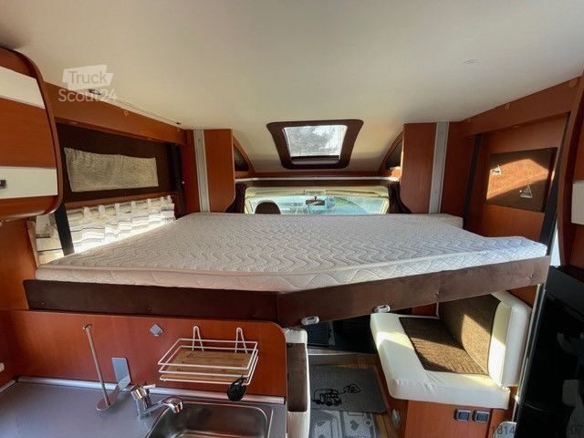 Halvintegrerad husbil GIOTTILINE W 58 Windy Queensbett/Hubbett/ras