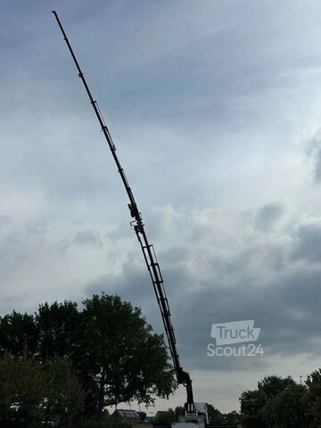 Standard tractor Volvo FH 550 TRUCK/TRACTOR!  EFFER 140tm!!!!44dkm!!JI...