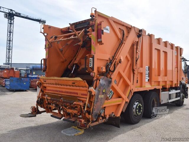 Véhicule de collecte des déchets Iveco AD260S31