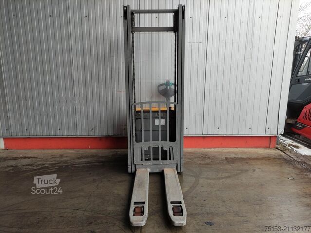 Paletové zakladače Jungheinrich EJC 214 Z