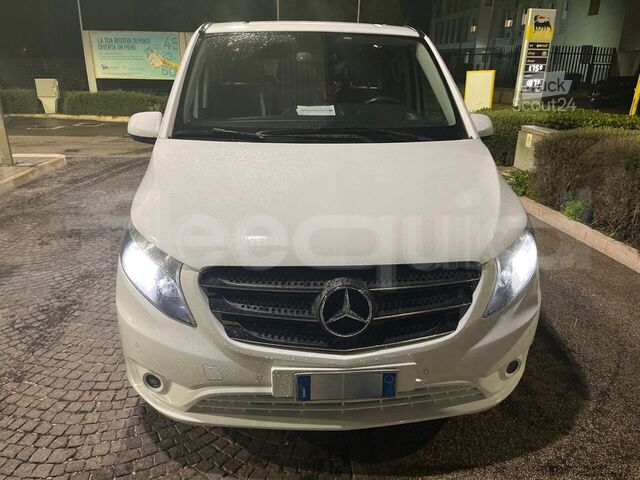 Μεταφορά επιβατών Mercedes-Benz Vito Tourer
