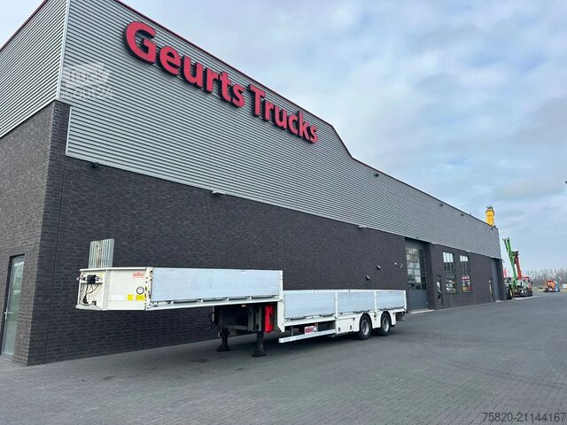 Semi low-loader NOYENS 2 ASSER SEMIE HYDRAULISCH GESTUURD