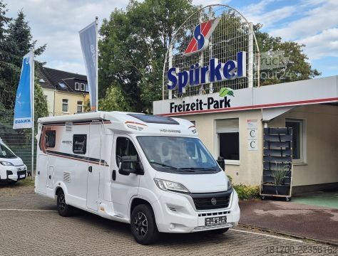 Polointegrovaný karavan Weinsberg CaraCompact 600 MEG EDITION [PEPPER] *2023*Lithium*AHK*Solar*MonoC*