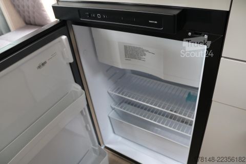 عربة التخييم/عربة سكن متنقلة Bürstner Lineo T 690 G