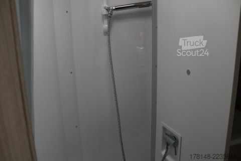 عربة التخييم/عربة سكن متنقلة Bürstner Lineo T 690 G