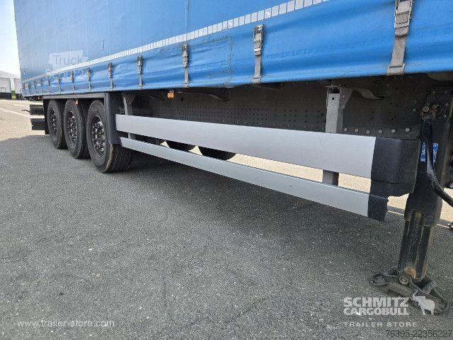 Otvorený náves s plachtou Schmitz Cargobull Semitrailer Curtainsider Standard