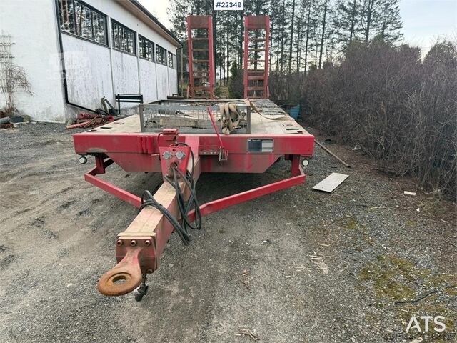 Nízky nakladač NC BT-24 3-axle equipment trailer with hydraulic ramp