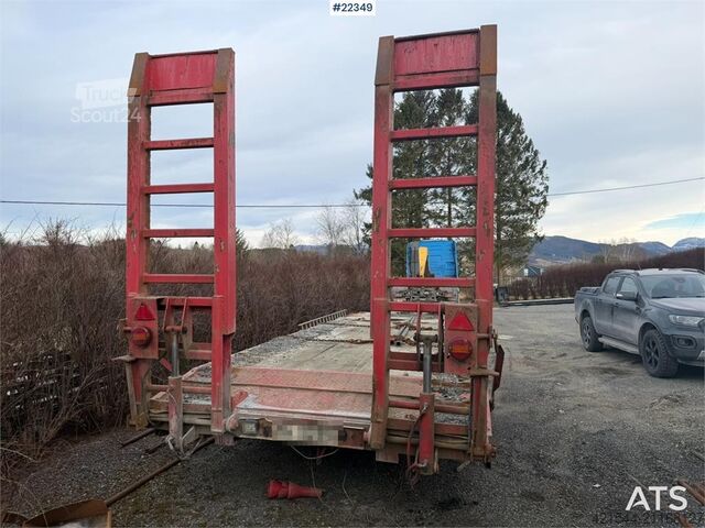 Nízky nakladač NC BT-24 3-axle equipment trailer with hydraulic ramp