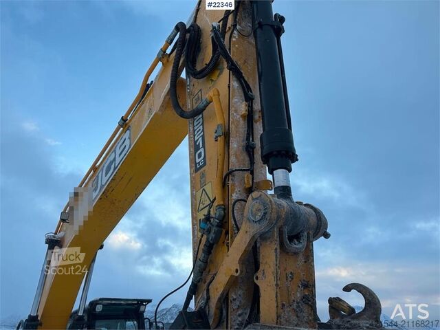 Excavadora sobre orugas JCB JS210LC