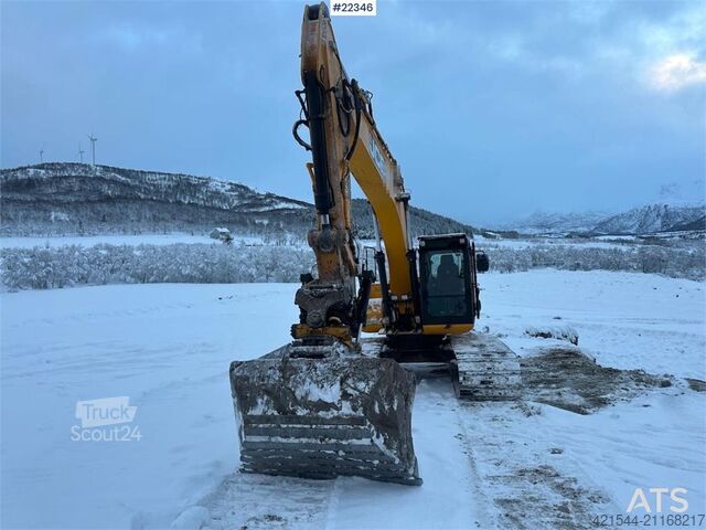Excavadora sobre orugas JCB JS210LC