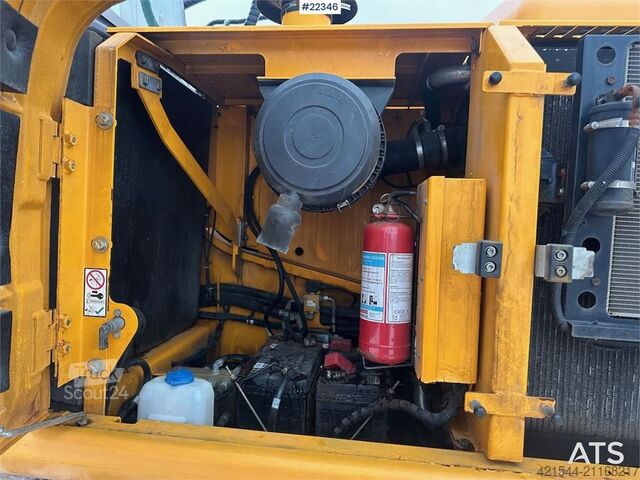 Excavadora sobre orugas JCB JS210LC