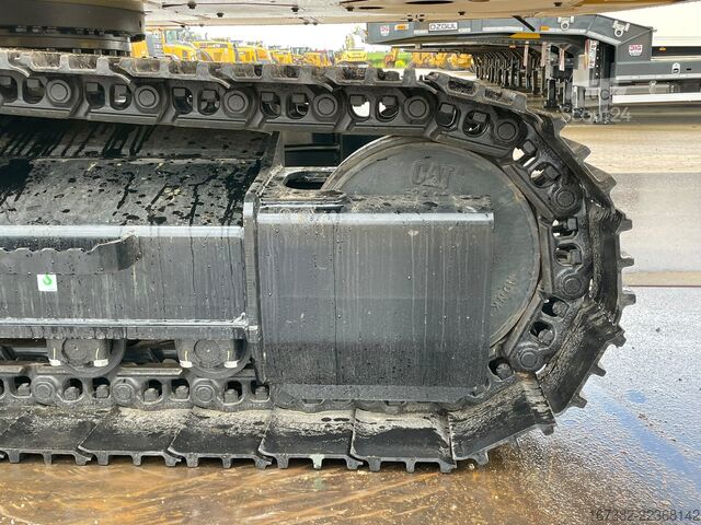 Tela-alustainen kaivinkone Caterpillar 320D3 GC