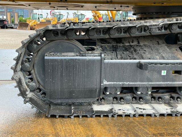 Tela-alustainen kaivinkone Caterpillar 320D3 GC