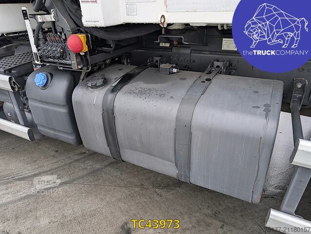 Véhicule de collecte des déchets Renault C 430