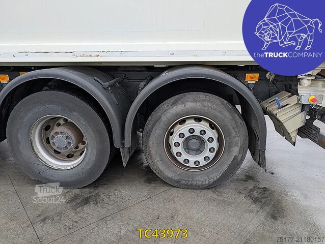 Véhicule de collecte des déchets Renault C 430