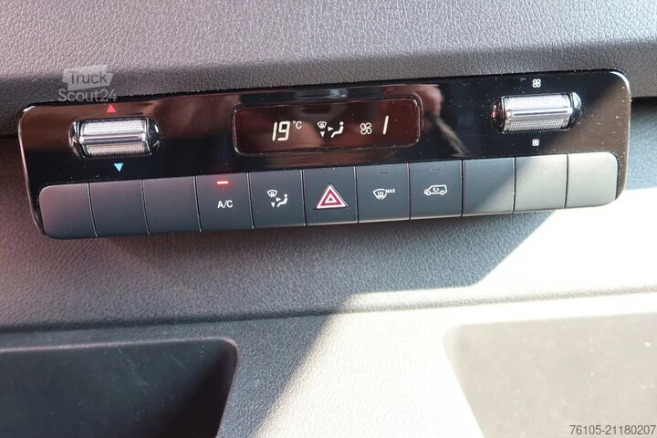 Refrigerated/freezer transport (delivery van) Mercedes-Benz Sprinter 317 Koel/Vries/Verwarmen met nachtaans...