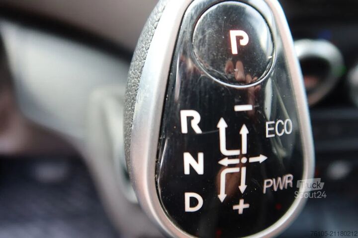 شاحنة بانل Iveco 70-C 18 Automaat L3H3  C RIJBEWIJS