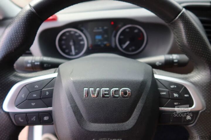 شاحنة بانل Iveco 70-C 18 Automaat L3H3  C RIJBEWIJS