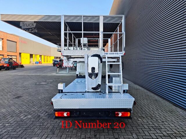  Nissan Cabstar 35.13 NT400 Multitel MS100
