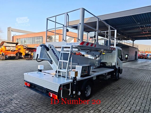  Nissan Cabstar 35.13 NT400 Multitel MS100