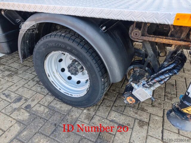  Nissan Cabstar 35.13 NT400 Multitel MS100