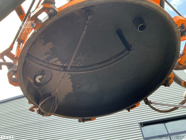 Suction vehicle MAN 26.400 Kroll 14.5m³ kolkenzuiger Euro 2 Manual ...