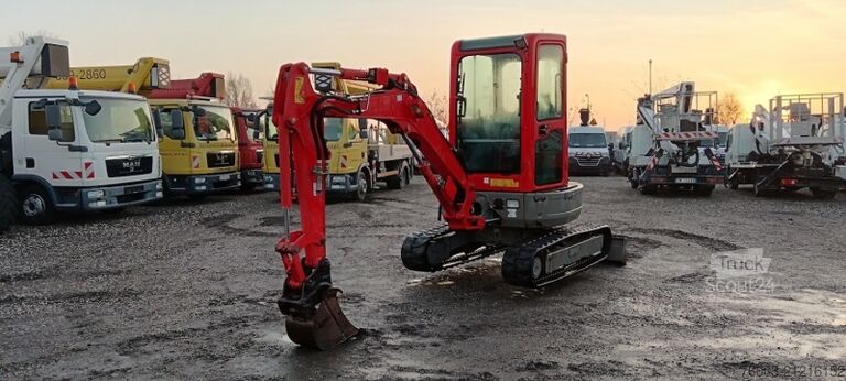 Mini-excavator Bobcat E26 - *WITH NEW OIL PUMP*