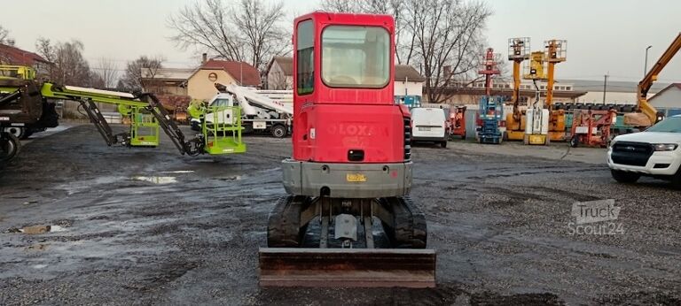 Mini-excavator Bobcat E26 - *WITH NEW OIL PUMP*