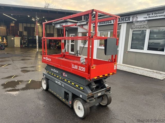 Werkplatform GENIE Skyjack SJ3220/ebühne AH 7,95m/2019