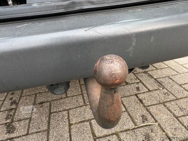 Μίνι λεωφορείο VOLKSWAGEN T5 Kombi 2.0 Tdi Lang 9 Sitze Klima Schiebetür