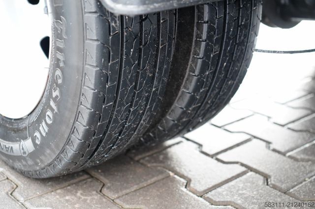 Fourgon benne basculante IVECO DAILY 35-160 / WYWROTKA / BRYGADÓWKA - 6 MIEJSC