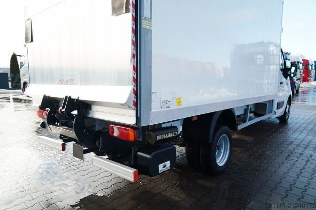 Refrigerator body van RENAULT MASTER / KONTENER 4,3 M / WINDA-750KG / BLI?NIA