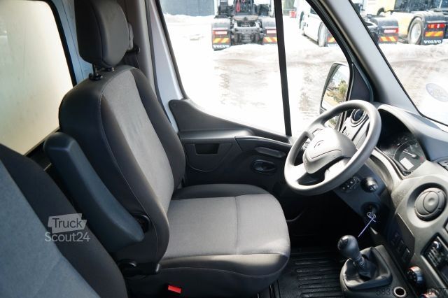 Refrigerator body van RENAULT MASTER / KONTENER 4,3 M / WINDA-750KG / BLI?NIA