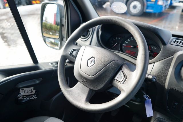 Refrigerator body van RENAULT MASTER / KONTENER 4,3 M / WINDA-750KG /  BLI?NIA