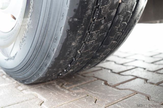 Standard tractor unit DAF / I-PARK COOL  / HYDRAULIKA /  SUPER SPACE CAB