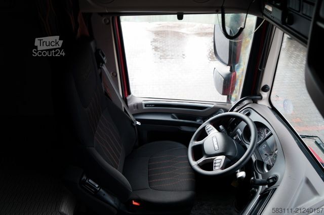 Standard tractor unit DAF / I-PARK COOL  / HYDRAULIKA /  SUPER SPACE CAB