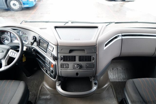 Standard tractor unit DAF / I-PARK COOL  / HYDRAULIKA /  SUPER SPACE CAB
