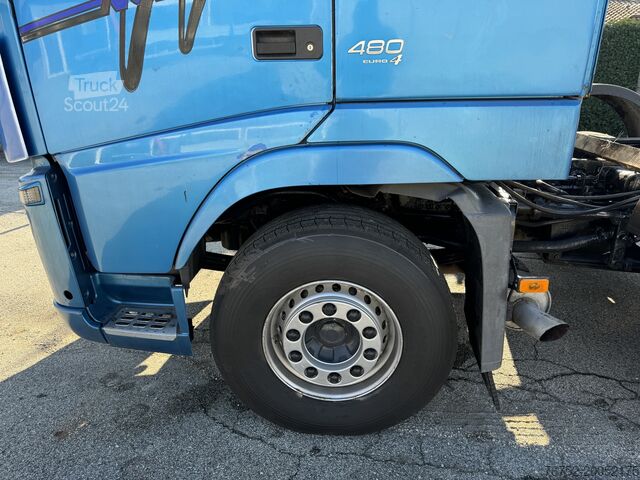 φορτηγά με επίπεδη καρότσα Volvo FH 480