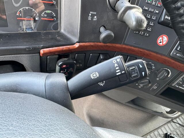 φορτηγά με επίπεδη καρότσα Volvo FH 480