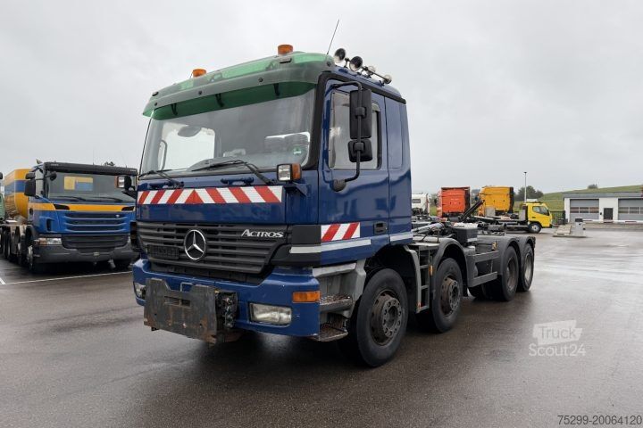 Camion benne à bras amovible Mercedes-Benz Actros 3243 Multilift