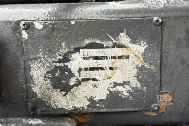 Camion benne à bras amovible Mercedes-Benz Actros 3243 Multilift