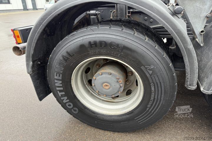 Camion benne à bras amovible Mercedes-Benz Actros 3243 Multilift