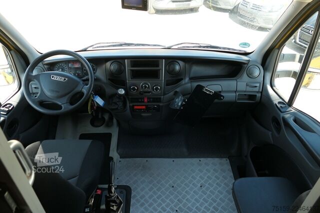 Vrachtwagen met bakwagen iveco Daily 50C15 COC